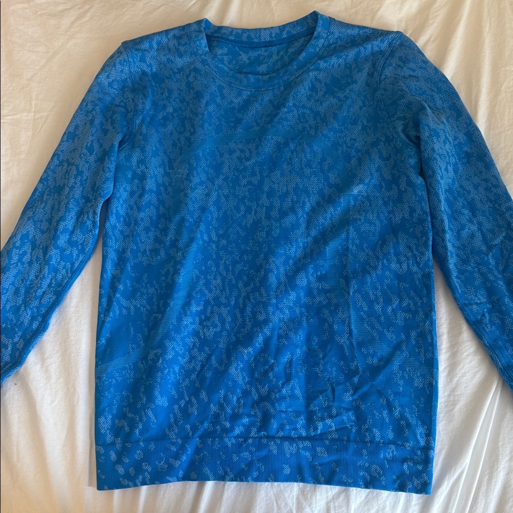 lululemon athletica Blue Patterned Long Sleeve Tee